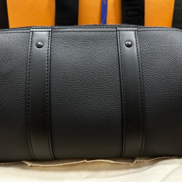 Louis Vuitton City Keepall Unisex Bag - Picture 2 of 9